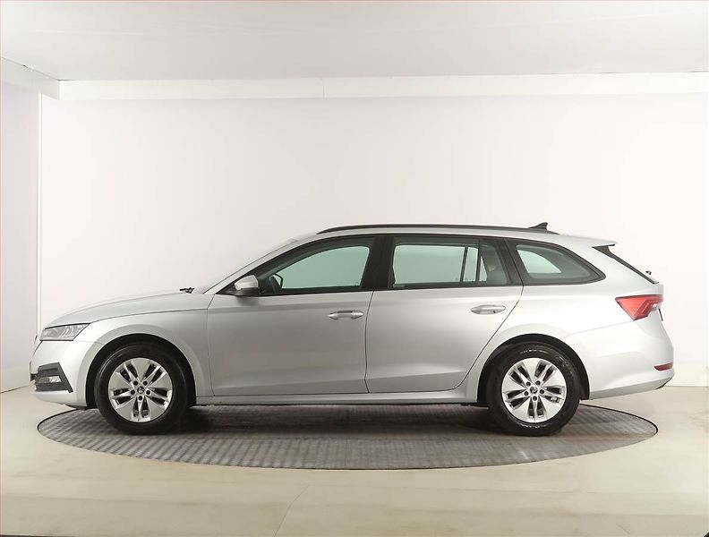 Škoda Octavia (2023) Ambition 2.0 TDI - fotka 3 z 23
