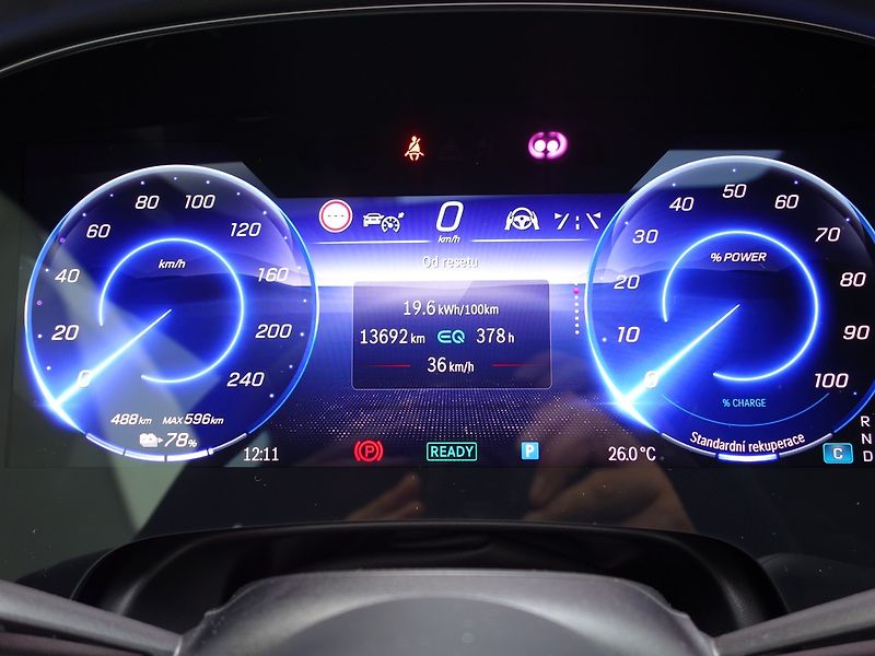 Mercedes-Benz EQE (2024) 350*4M*AMG*PAN*HYPERSCREEN*TOP - fotka 38 z 50