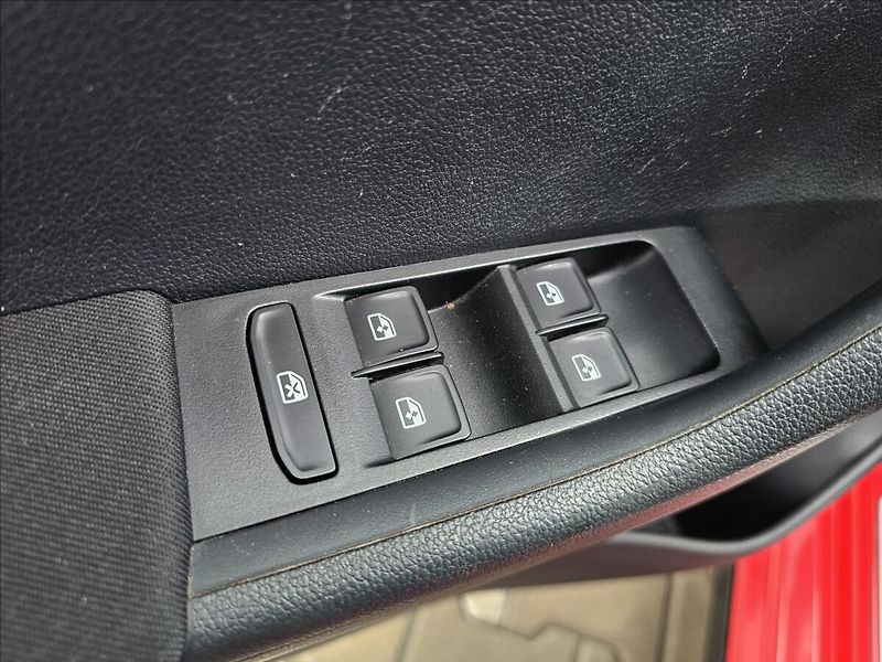 Škoda Fabia III 1,2TSi 81KW Monte Carlo - fotka 14 z 44