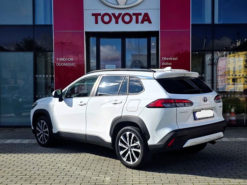 Toyota Corolla 2.0 4x4 Premiere 1. MAJ - fotka 4 z 19