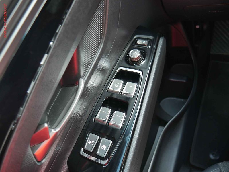 SsangYong Korando (2021) 1.5, 1.maj,ČR, 1.Majitel ČR - fotka 12 z 15