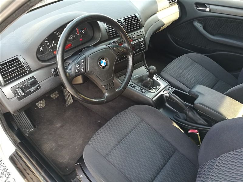 BMW Řada 3 2,0 d 320d - fotka 9 z 19