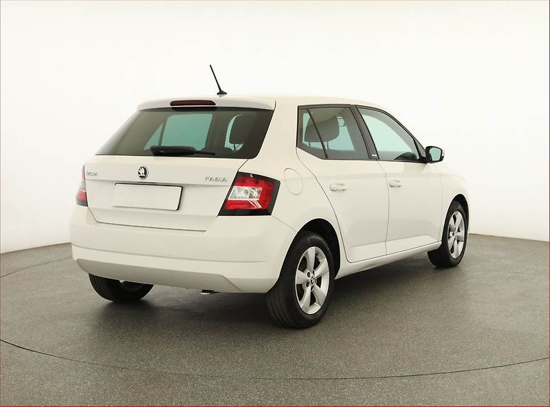 Škoda Fabia (2017) JOY 1.2 TSI, Serv.kniha - fotka 5 z 15