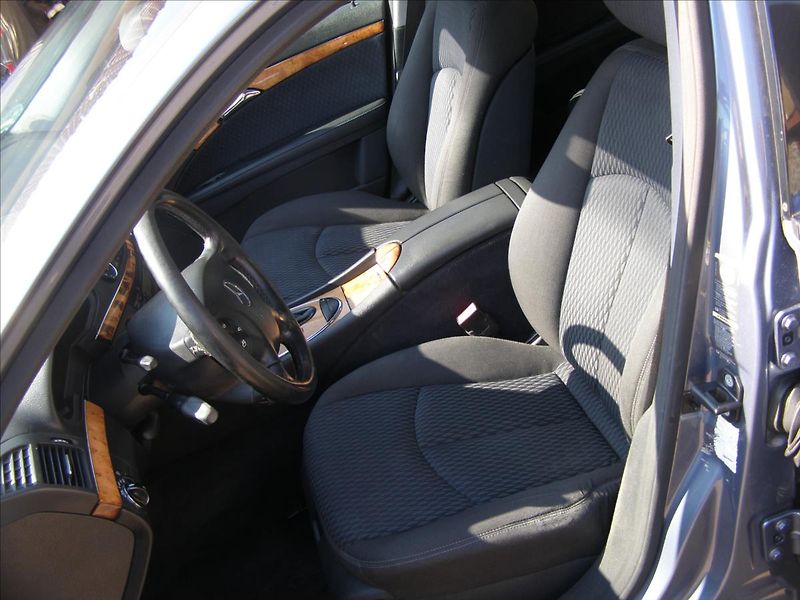 Mercedes-Benz Třídy E 2,2   SLEVA - fotka 15 z 26