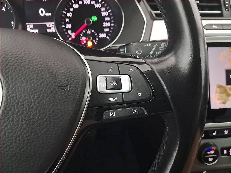 Volkswagen Passat (2019) 2.0 TDI, Automat, Kůže, Navi - fotka 16 z 17