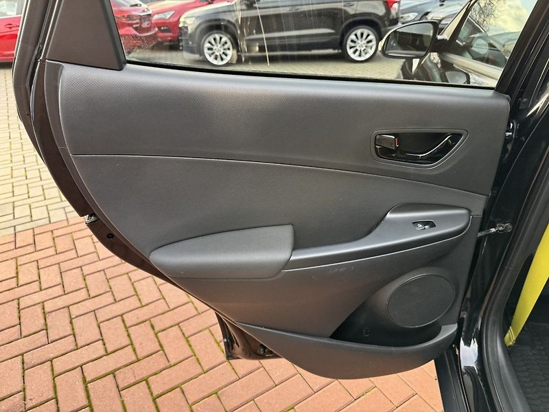 Škoda Fabia (2015) 1.2TSi Digi Klima Tempomat BT - fotka 21 z 48