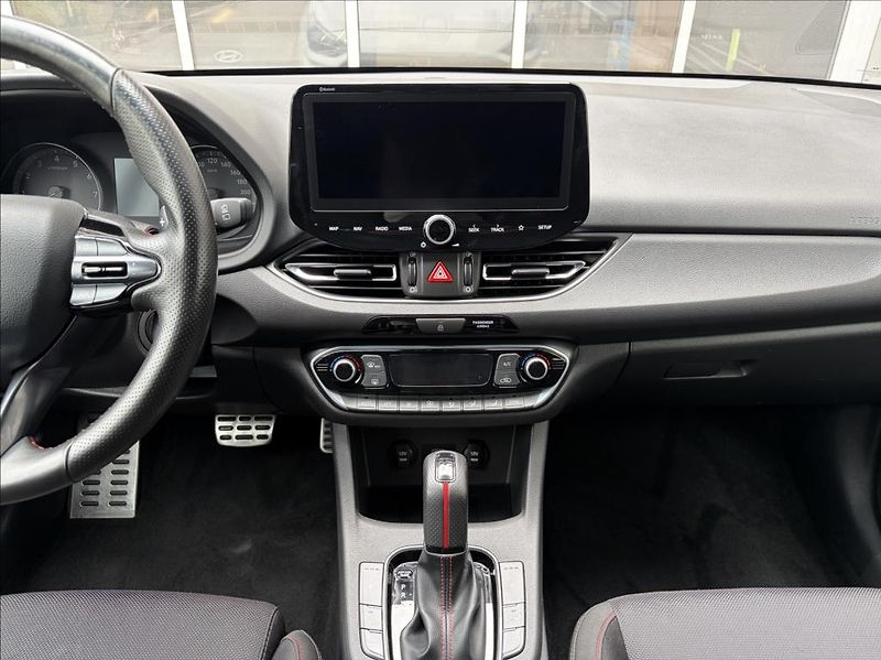 Hyundai i30 1,5 T-GDI DCT  WG N Line Navi - fotka 13 z 26