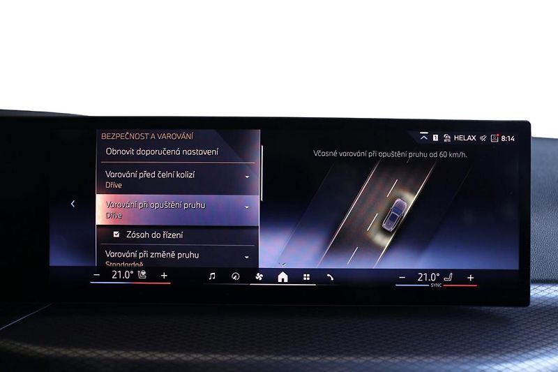 BMW Řada 3 330d xDrive Touring - fotka 14 z 28