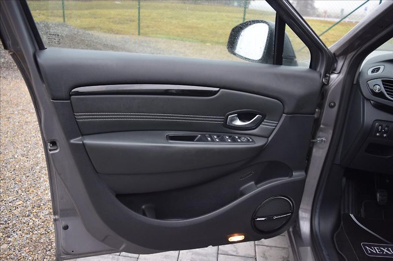 Renault Scénic 1,9 DCI 96KW TAŽNÉ NAVI KAMERA - fotka 27 z 57