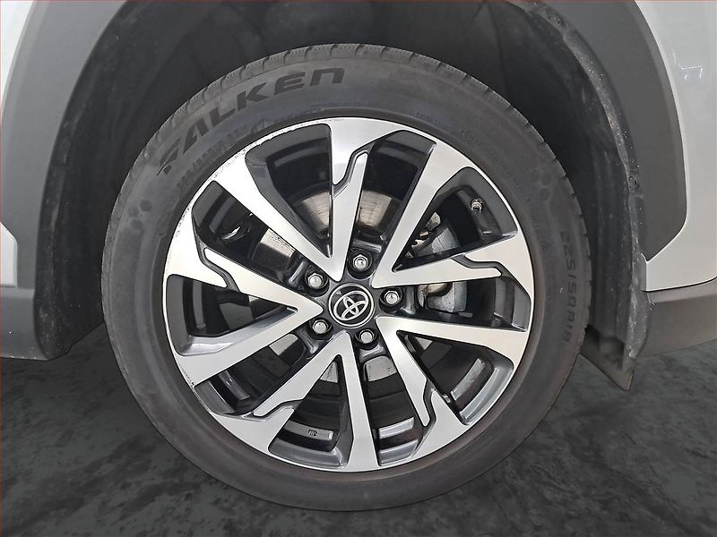 Toyota Corolla Cross (2025) 1.8 Hybrid - fotka 15 z 18