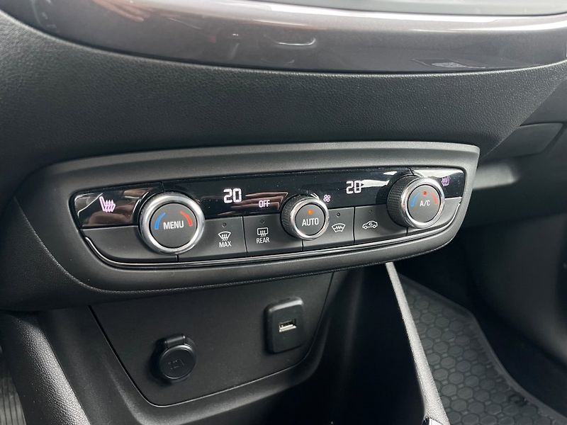 Opel Crossland Elegance 1,2 Turbo, 1. maj, ČR - fotka 31 z 33
