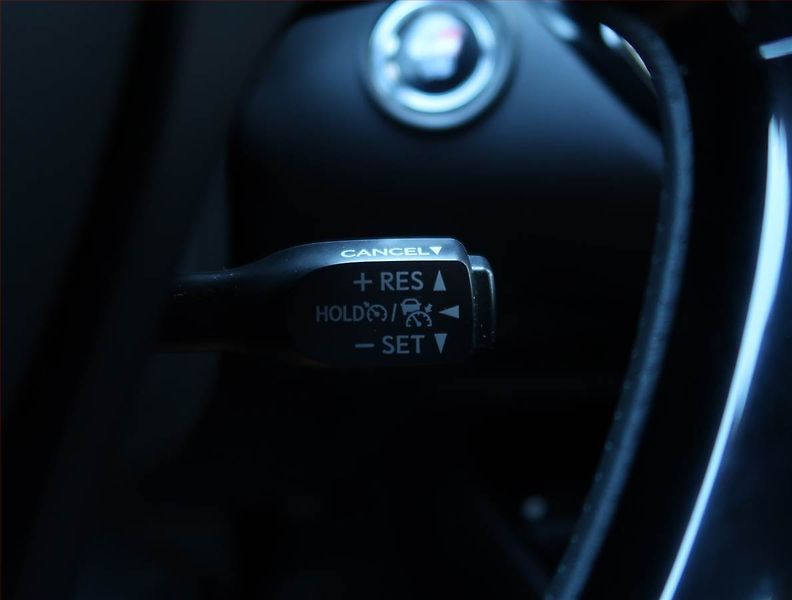 Toyota C-HR (2023) GR Sport 1.8 Hybrid - fotka 19 z 26