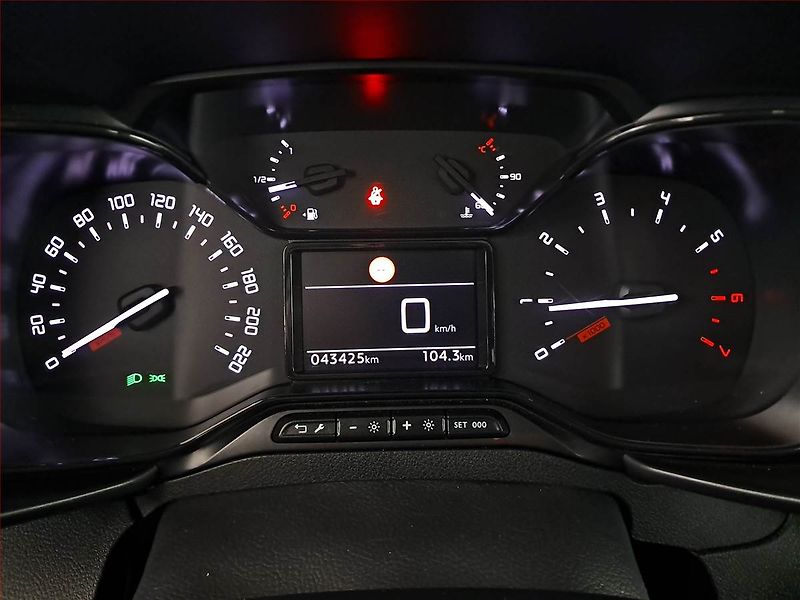 Citroën Berlingo (2024) Feel 1.5 BlueHDi, 5Míst, ČR - fotka 11 z 14