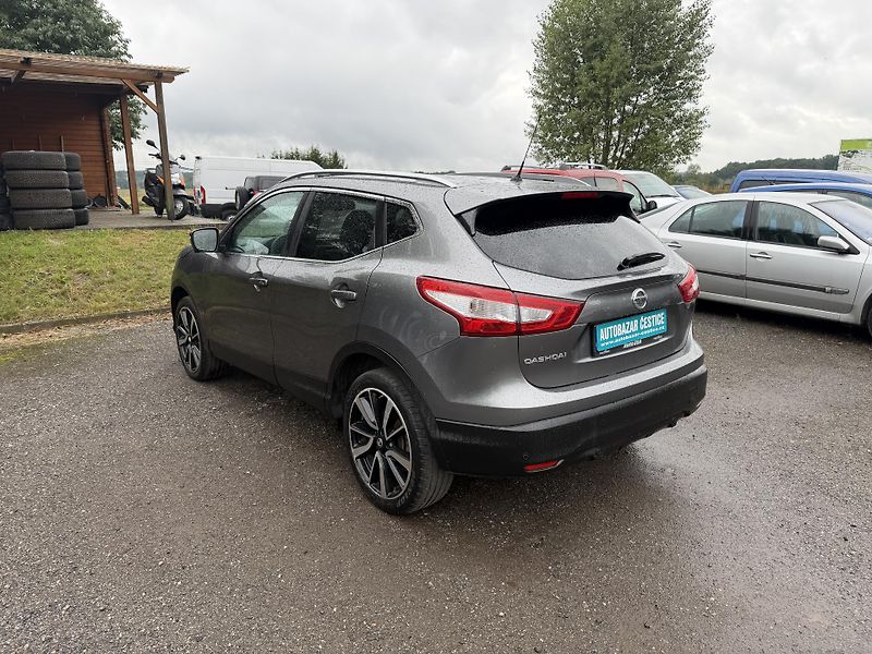 Nissan Qashqai 1.6 DiG-T,ČR - fotka 8 z 20