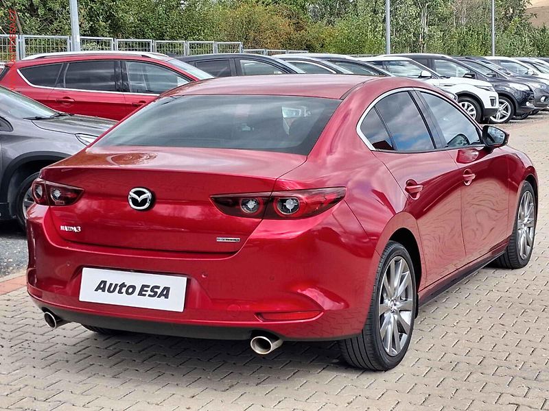 Mazda 3 (2022) 2.0i, 1.maj,ČR, AC, navi - fotka 4 z 19