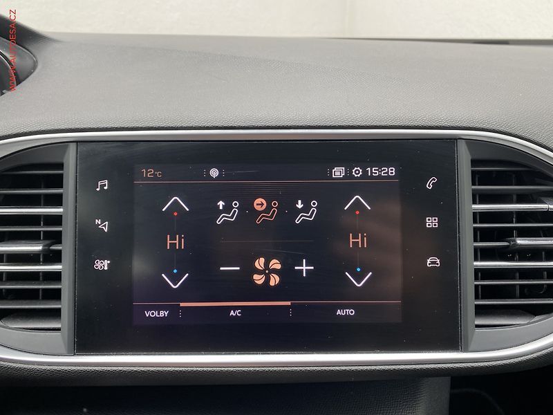 Peugeot 308 (2019) 1.2PT, Allure, AT, navi, TZ - fotka 16 z 18