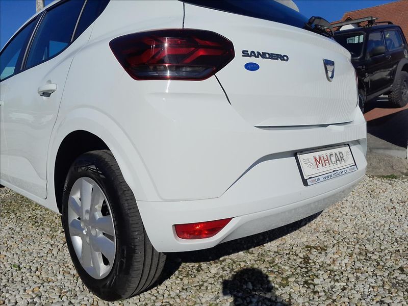 Dacia Sandero 1,0 SCe 49kW - fotka 14 z 48