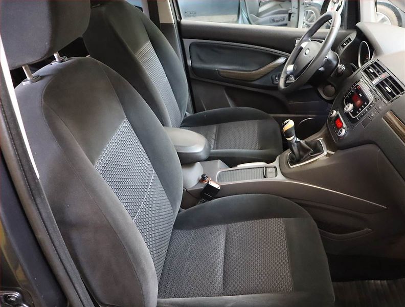 Ford C-MAX (2010) Ghia 1.6 TDCi, nová STK - fotka 9 z 18