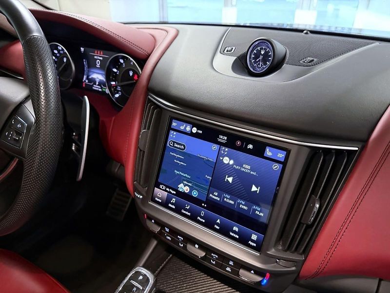 Maserati Levante (2022) 2.0 T Hybrid Q4 (4x4) 330k AT8 - fotka 11 z 27