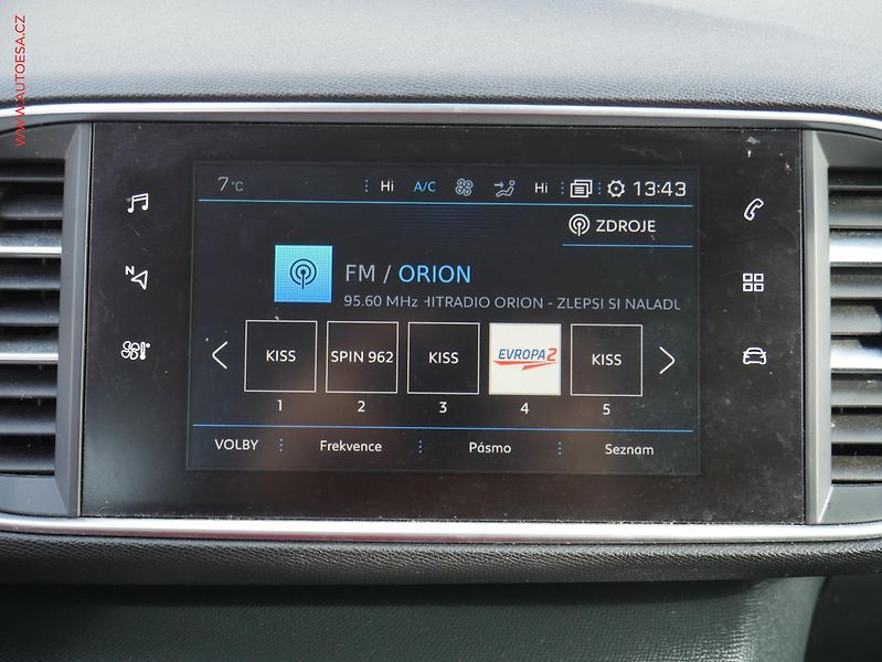 Peugeot 308 (2018) 2.0 HDi, ČR, Allure, AT - fotka 13 z 16