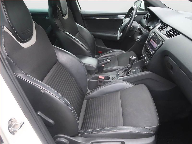 Škoda Octavia (2014) RS 2.0 TDI, Automat, Navi - fotka 9 z 16