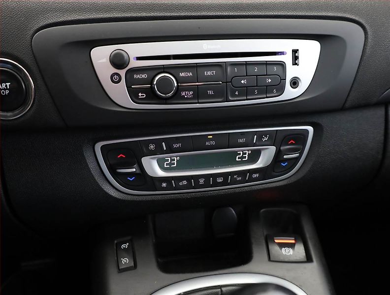 Renault Grand Scénic (2016) 1.2 TCe, Tempomat - fotka 10 z 14