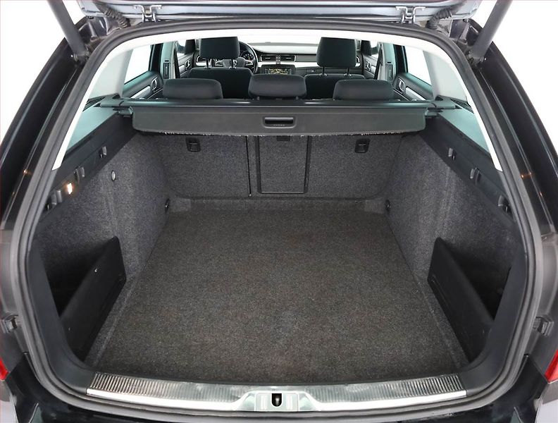Škoda Superb (2013) Ambition 2.0 TDI, Automat - fotka 17 z 17