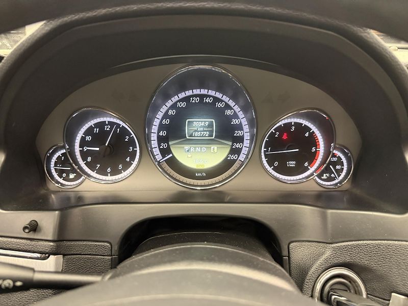 Mercedes-Benz Třídy E  220 CDI  - fotka 10 z 18