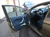 Ford Fiesta 1,2 i 60kW 2x kola, klima - náhled 13
