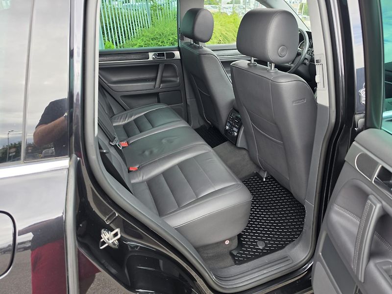 Volkswagen Touareg (2006) 3.0TDI 165Kw King Kong - fotka 24 z 26
