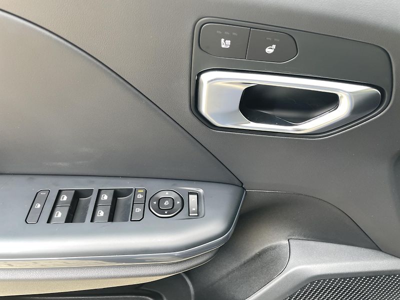 Kia K4 Sportswagon (2026) 1,6 T-GDi  7DCT TOP 110kW   - fotka 5 z 18