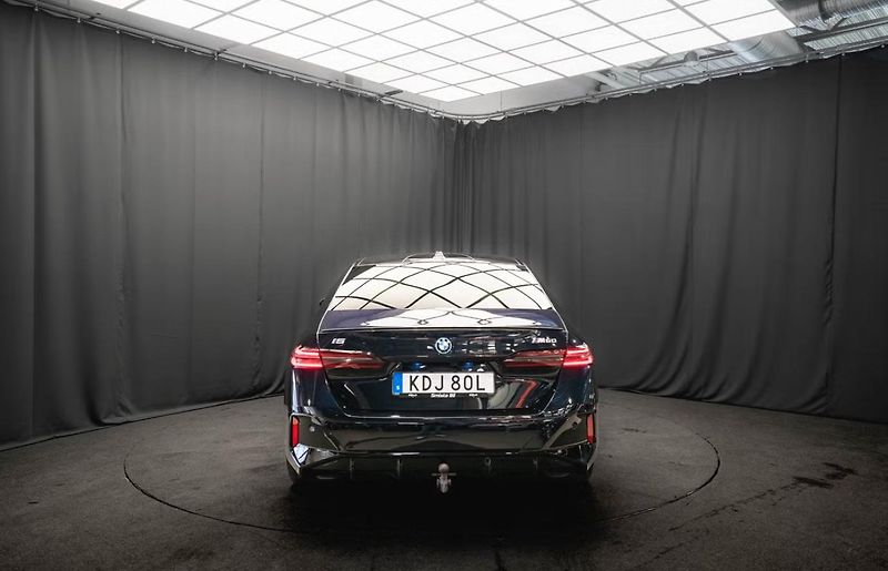 BMW i5 M60 xDrive M SoH 97% 360k Pano - fotka 7 z 27