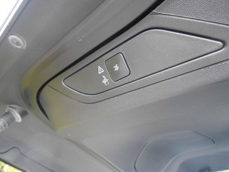 Citroën SpaceTourer 1.6HDi,NAVI, Tažné, Automat!! - fotka 39 z 45