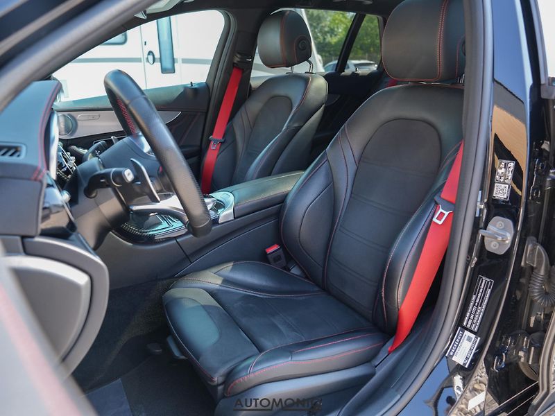 Mercedes-Benz Třídy C (2018) C 43 T AMG 4matic Pano, Multib - fotka 3 z 25