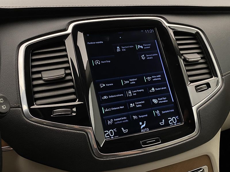 Volvo XC90 D5 AWD INSCRIPTION REZERVACE - fotka 40 z 49