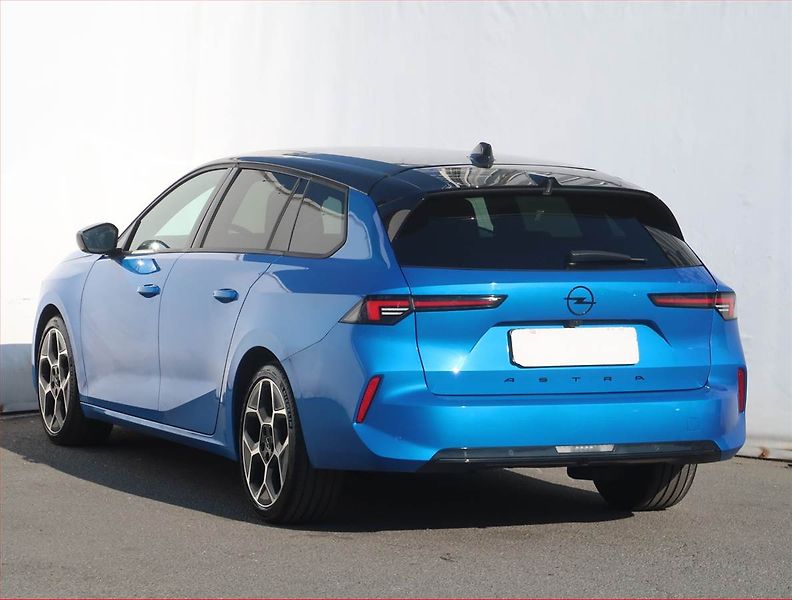 Opel Astra (2024) GS-Line 1.2 Turbo, GS-Line - fotka 4 z 24