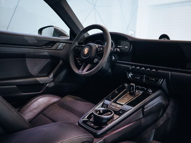 Porsche 911 Carrera T - fotka 20 z 28