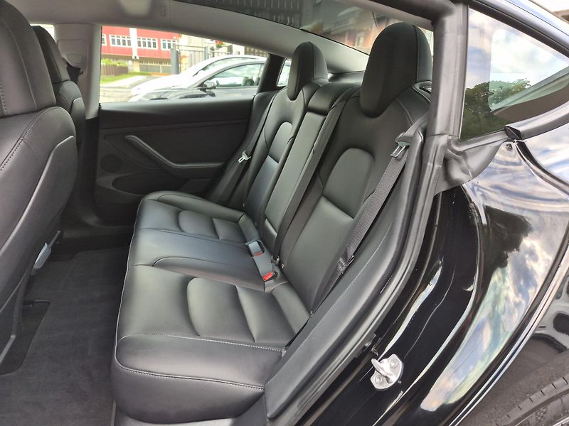 Tesla Model 3 STANDART RANGE 208kw SOH 94% - fotka 43 z 49