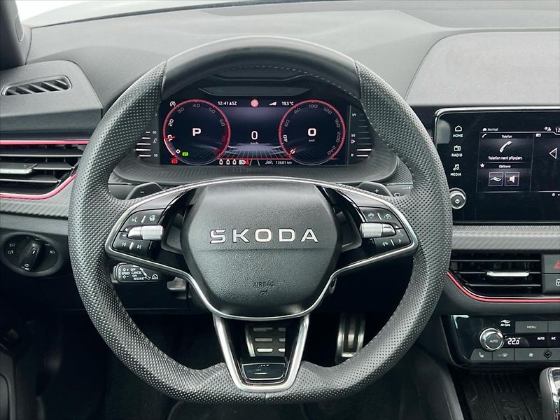 Škoda Scala 1,0 TSi 85 kW 7DSG MONTE CARLO - fotka 15 z 33