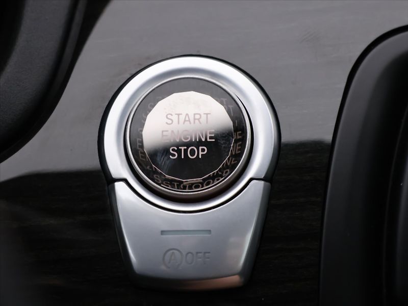 BMW Řada 5 3,0 D 190 kW X-Drive Luxury Li - fotka 19 z 35