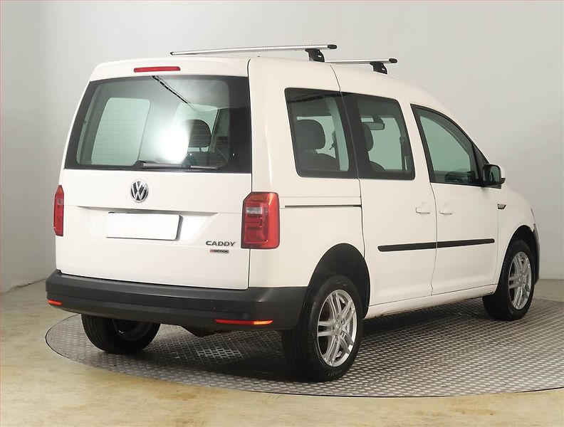 Volkswagen Caddy (2019) 2.0 TDI 4MOTION, 5Míst, ČR - fotka 5 z 17