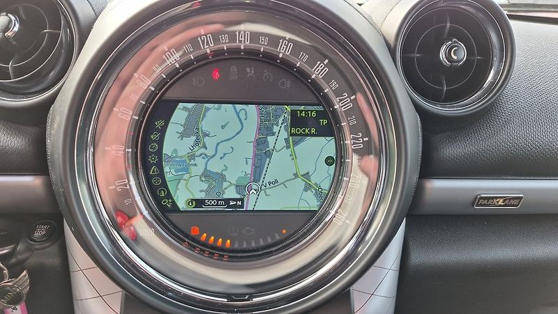 Mini Cooper 2,0 SD ALL4 - fotka 18 z 25