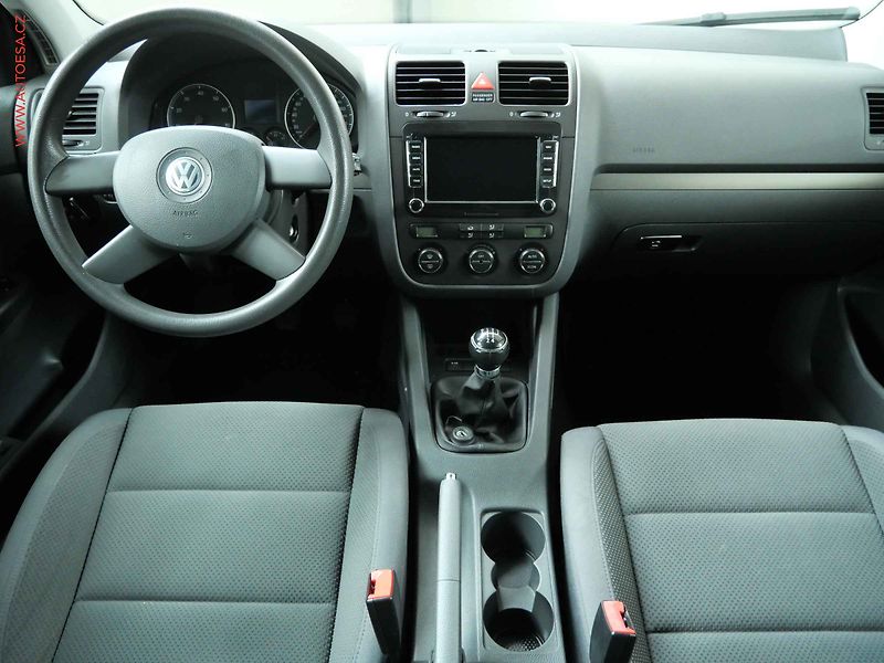 Volkswagen Golf (2006) 1.6 16V, ČR, AC, tempo, park - fotka 8 z 18
