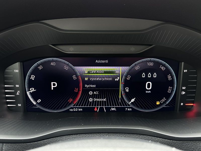 Škoda Karoq - fotka 16 z 40