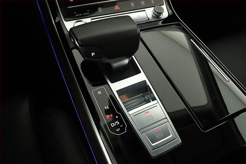 Audi A8 (2019) 55 TFSI - fotka 11 z 21