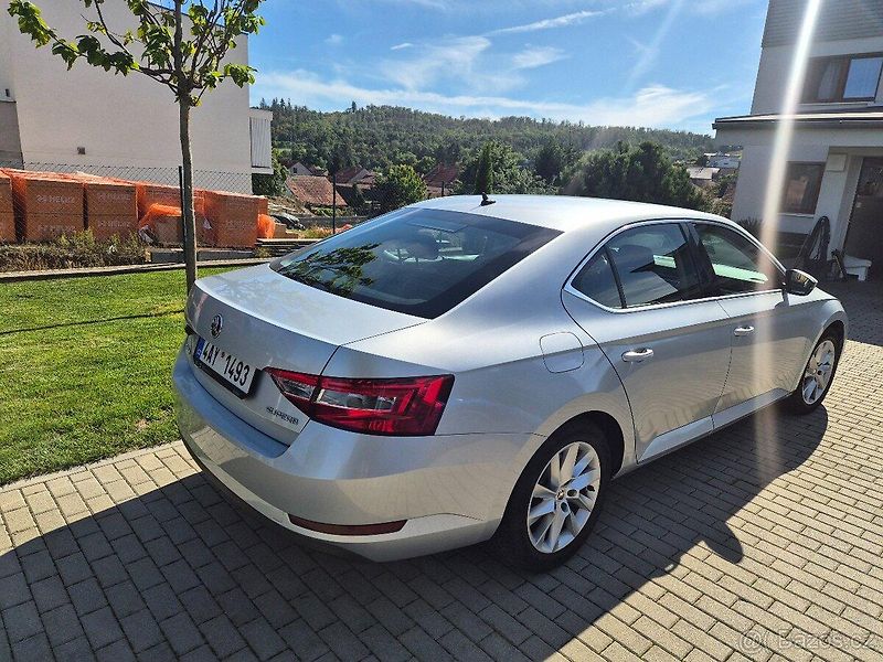 Škoda Superb (2015) - fotka 4 z 12