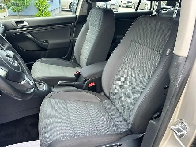 Volkswagen Golf 1,2TSi 77kW Variant Tažné zař. - fotka 25 z 54