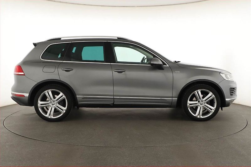 Volkswagen Touareg (2016) R-Line 3.0 TDI, 4X4, Automat - fotka 6 z 20