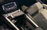 Audi Q8 e-tron 55 Q SoH 97% 360k Pano Vzduch - náhled 36