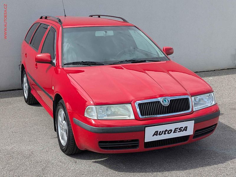 Škoda Octavia (2004) 1.9TDi, AC, temp, tažné - fotografie inzerátu